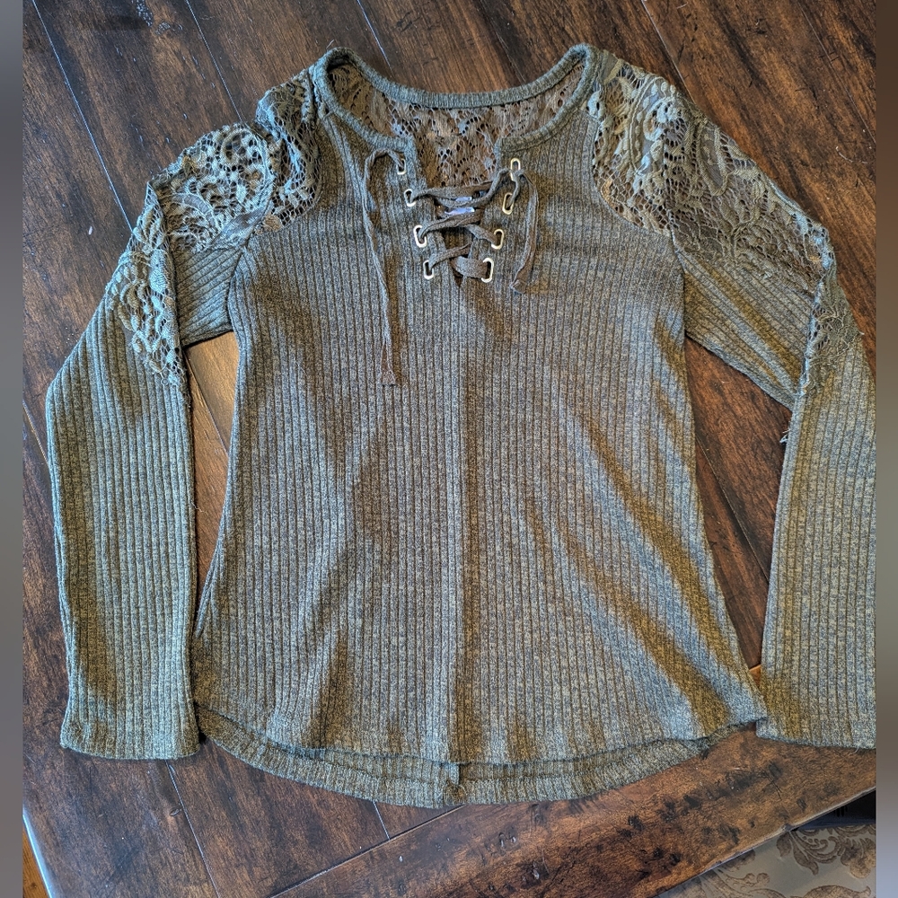 😍VENUS Khaki Lace-Up Knit Top